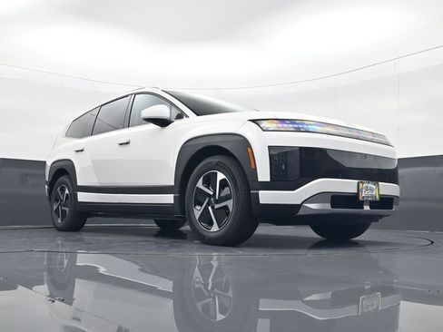 New 2026 Hyundai Ioniq 9 S image 24