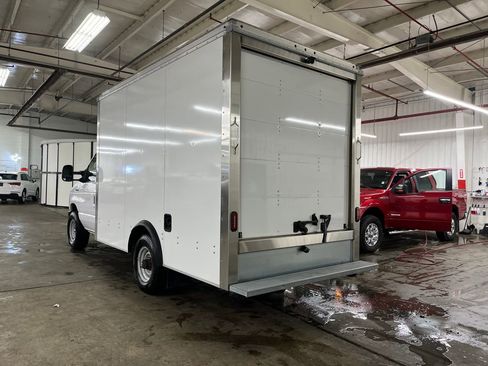 Used 2023 Ford E-350 and Econoline 350 Super Duty w/ Driver's Safety Package image 8