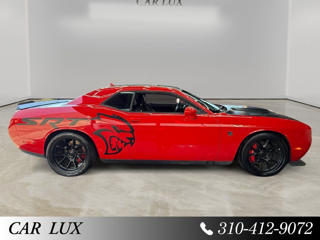 Used 2016 Dodge Challenger SRT Hellcat RWD image 6