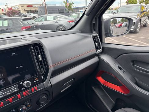 Used 2026 Nissan Frontier PRO-4X AWD/4WD image 30