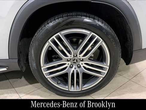 Certified 2024 Mercedes-Benz GLS 450 4MATIC image 11