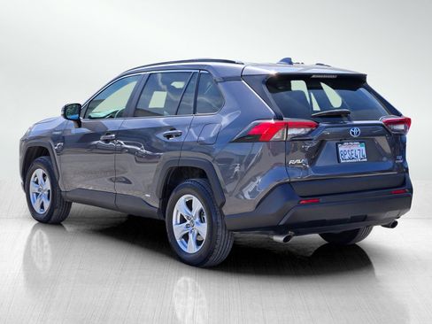 Used 2020 Toyota RAV4 XLE w/ Convenience Package image 6