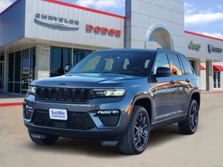 New 2025 Jeep Grand Cherokee Limited w/ Trailer Tow Package AWD/4WD video 2
