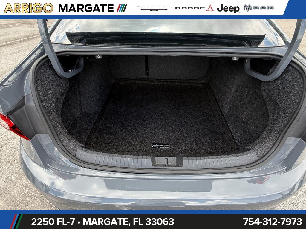 Used 2019 Volkswagen Jetta GLI FWD image 14