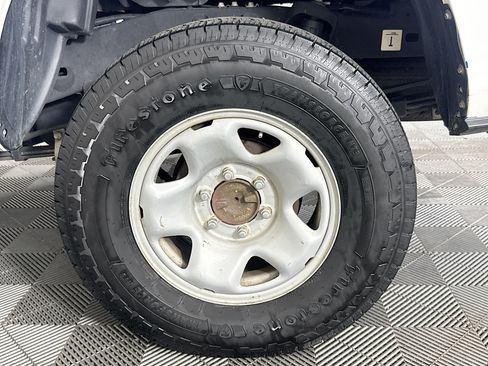 Used 2022 Toyota Tacoma SR RWD image 32