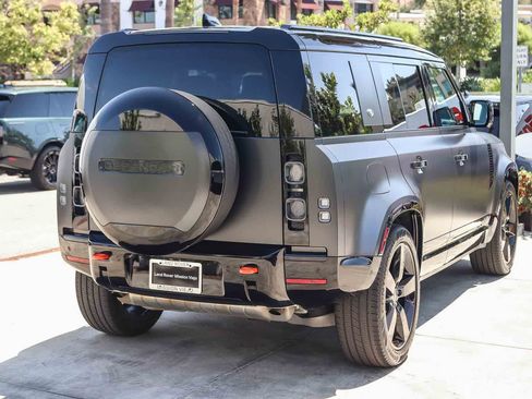 Used 2024 Land Rover Defender 110 X AWD/4WD image 6