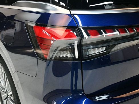 Used 2025 INFINITI QX80 Sensory image 14