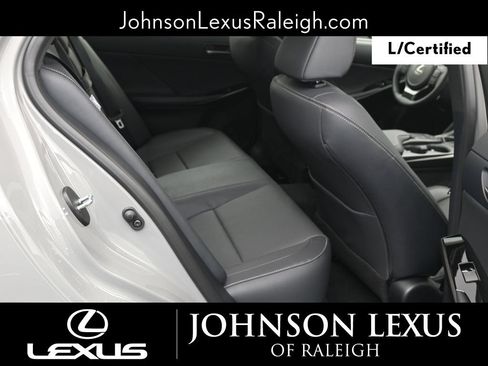 Certified 2025 Lexus IS 350 F Sport RWD image 10