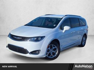 Used 2020 Chrysler Pacifica Touring-L w/ Tire & Wheel Group video 1