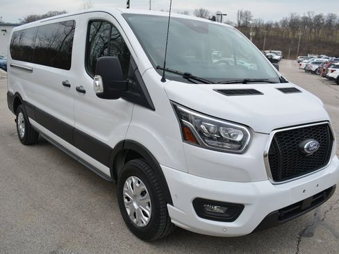 Used 2023 Ford Transit 350 XLT image 4