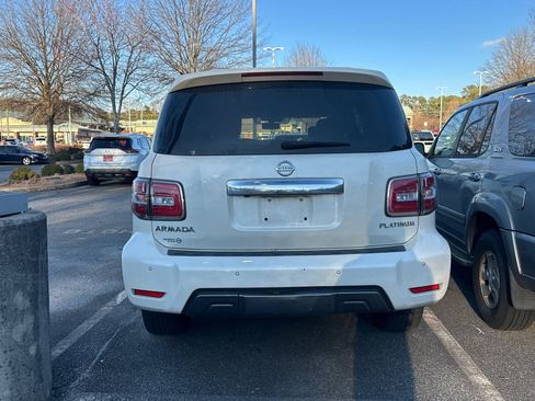 Used 2019 Nissan Armada Platinum w/ Captain's Chairs Package image 4