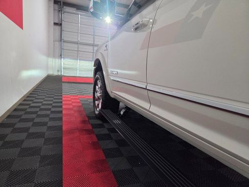 Used 2020 RAM 2500 Limited image 30