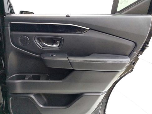 Used 2023 Honda Pilot Touring image 31