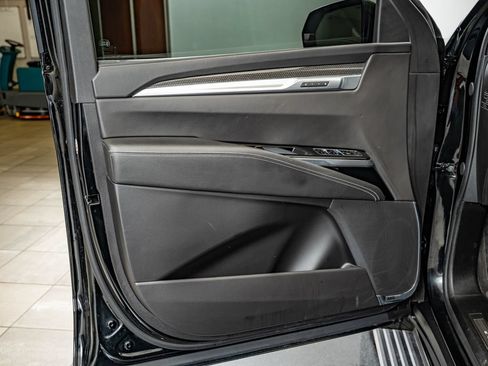 Used 2025 Cadillac Escalade V AWD/4WD image 19