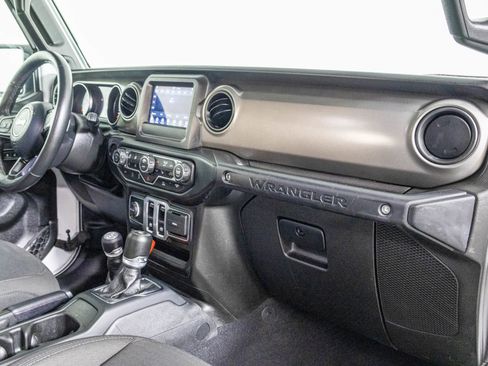 Used 2021 Jeep Wrangler Willys w/ LED Headlamp & Fog Lamp Group image 44