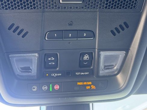 Used 2023 Cadillac XT6 Premium Luxury w/ Technology Package image 33