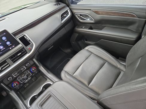 Used 2021 Chevrolet Tahoe Z71 w/ Z71 Signature Package AWD/4WD image 18