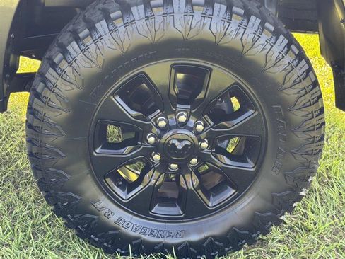 Used 2022 RAM 2500 Limited w/ Night Edition AWD/4WD image 26