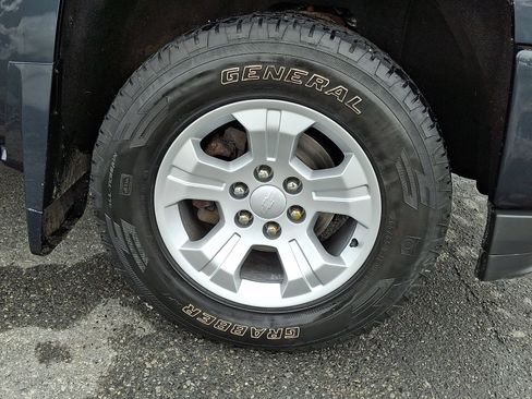 Used 2018 Chevrolet Silverado 1500 LT w/ All Star Edition image 8