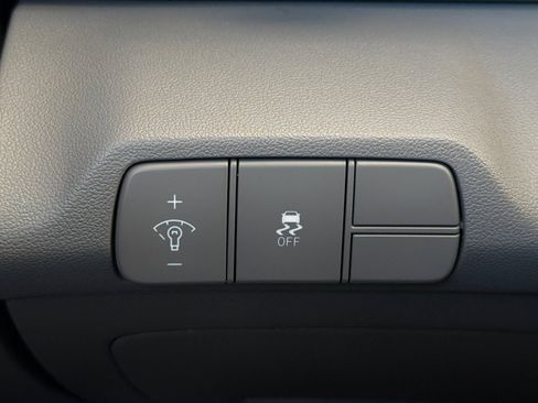 Used 2024 Hyundai Elantra SEL FWD image 30