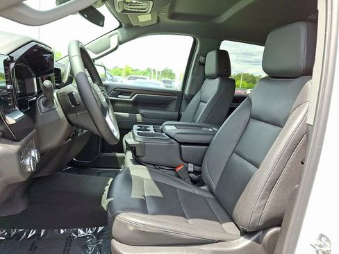 Used 2026 GMC Sierra 1500 SLT AWD/4WD image 13