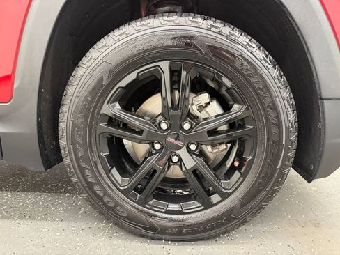 Used 2024 GMC Terrain AT4 AWD/4WD image 21