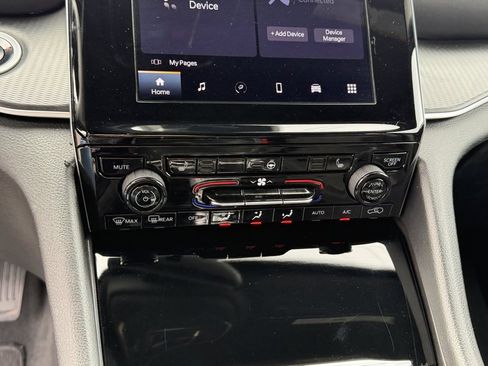 Used 2024 Jeep Grand Cherokee Altitude image 24