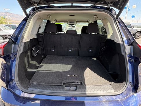 Used 2025 Nissan Rogue SV AWD/4WD image 25