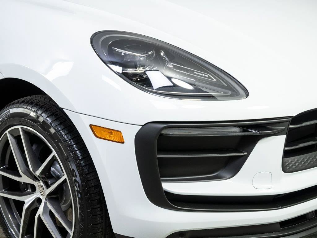 New 2026 Porsche Macan AWD/4WD image 38