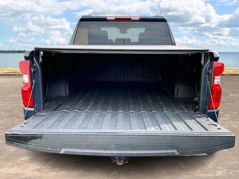 Used 2023 Chevrolet Silverado 1500 LT image 7