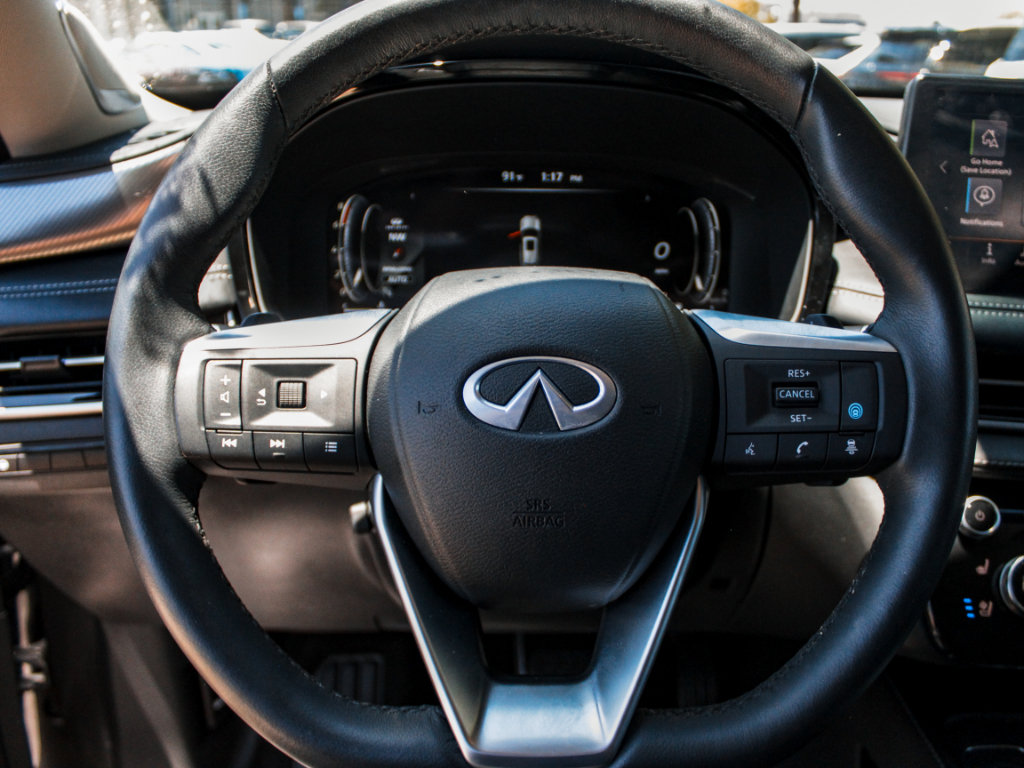 Used 2025 INFINITI QX60 Luxe AWD/4WD image 13