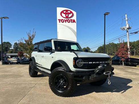 Used 2021 Ford Bronco Wildtrak image 1