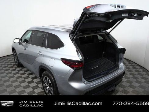Used 2024 Toyota Highlander XLE image 28