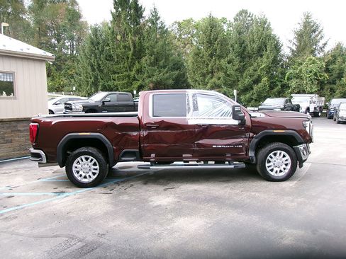 Used 2024 GMC Sierra 2500 SLE w/ SLE Value Package; image 2