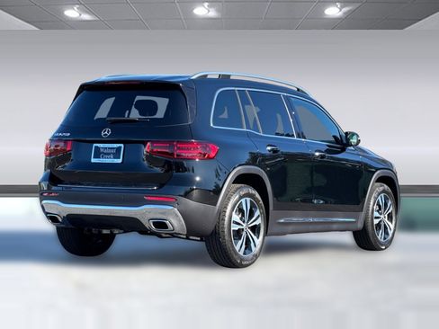 New 2025 Mercedes-Benz GLB 250 image 8