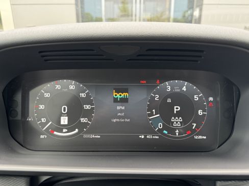 New 2026 Land Rover Discovery Limited Edition AWD/4WD image 19