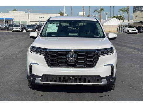 Certified 2025 Honda Pilot EX-L image 9
