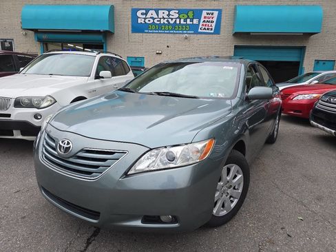 Used 2007 Toyota Camry XLE FWD image 2