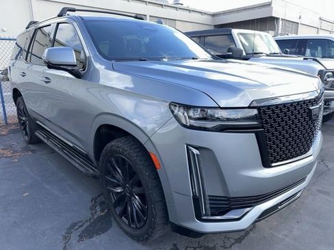 Used 2023 Cadillac Escalade Premium Luxury image 1