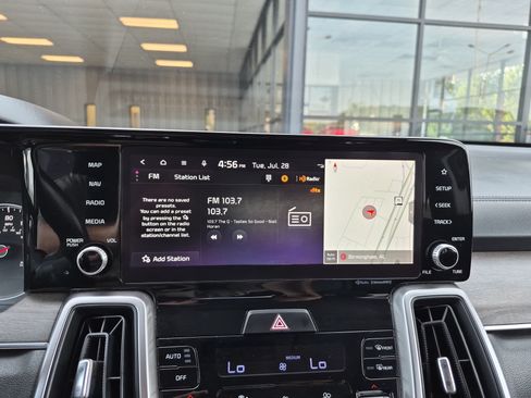 Used 2023 Kia Sorento S w/ Panoramic Sunroof Package AWD/4WD image 37
