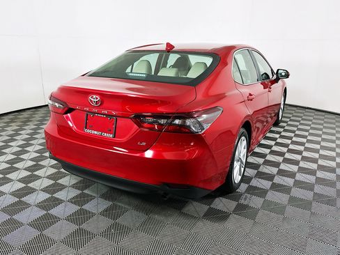 Used 2024 Toyota Camry LE image 3