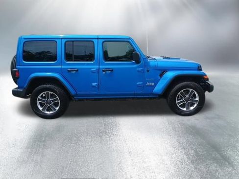 Used 2023 Jeep Wrangler Unlimited Sahara AWD/4WD image 7