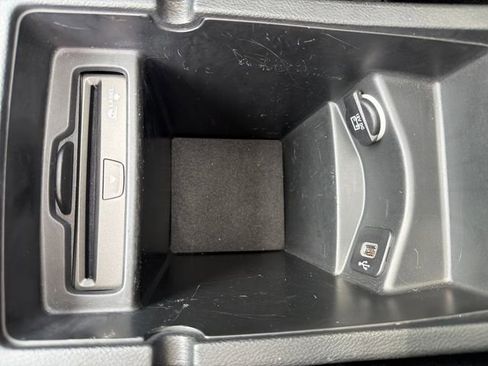 Used 2015 Jeep Cherokee Latitude w/ Comfort/Convenience Group AWD/4WD image 25
