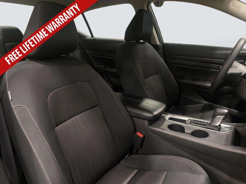 Used 2025 Nissan Altima 2.5 SV FWD image 32