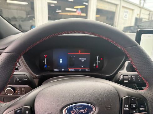 Used 2024 Ford Escape ST-Line w/ Tech Pack #1 AWD/4WD image 19