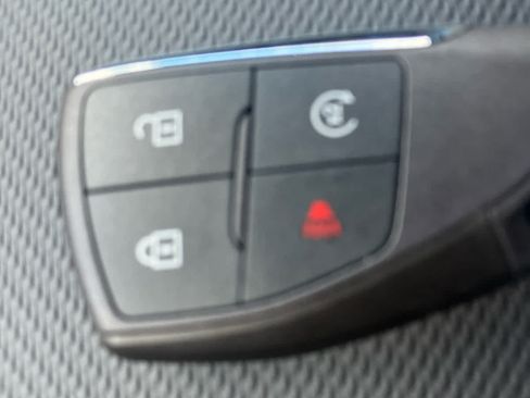 New 2026 Chevrolet Equinox LT w/ Safety and Technology Package AWD/4WD image 30