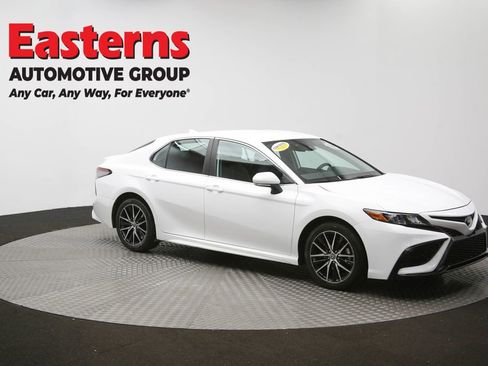 Used 2024 Toyota Camry SE image 72