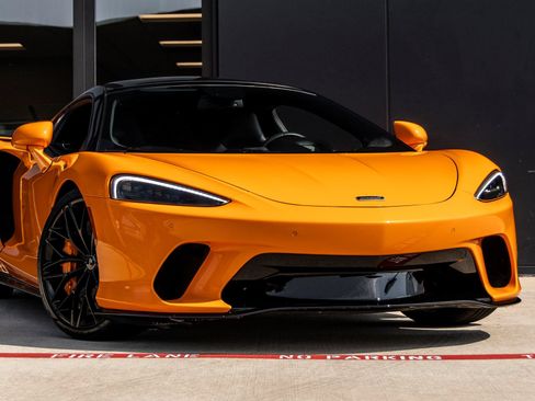 Used 2022 McLaren GT RWD image 6