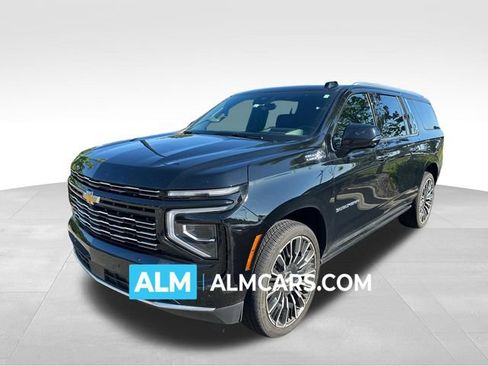 Used 2025 Chevrolet Suburban High Country AWD/4WD image 1