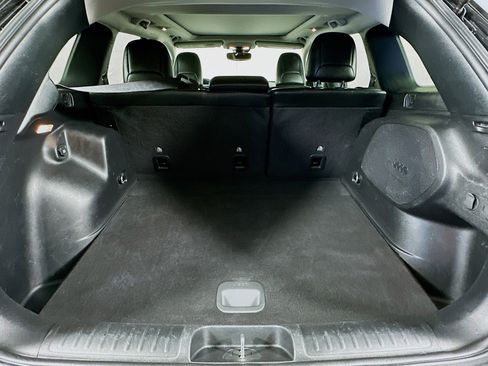 Used 2021 Jeep Cherokee Limited image 28